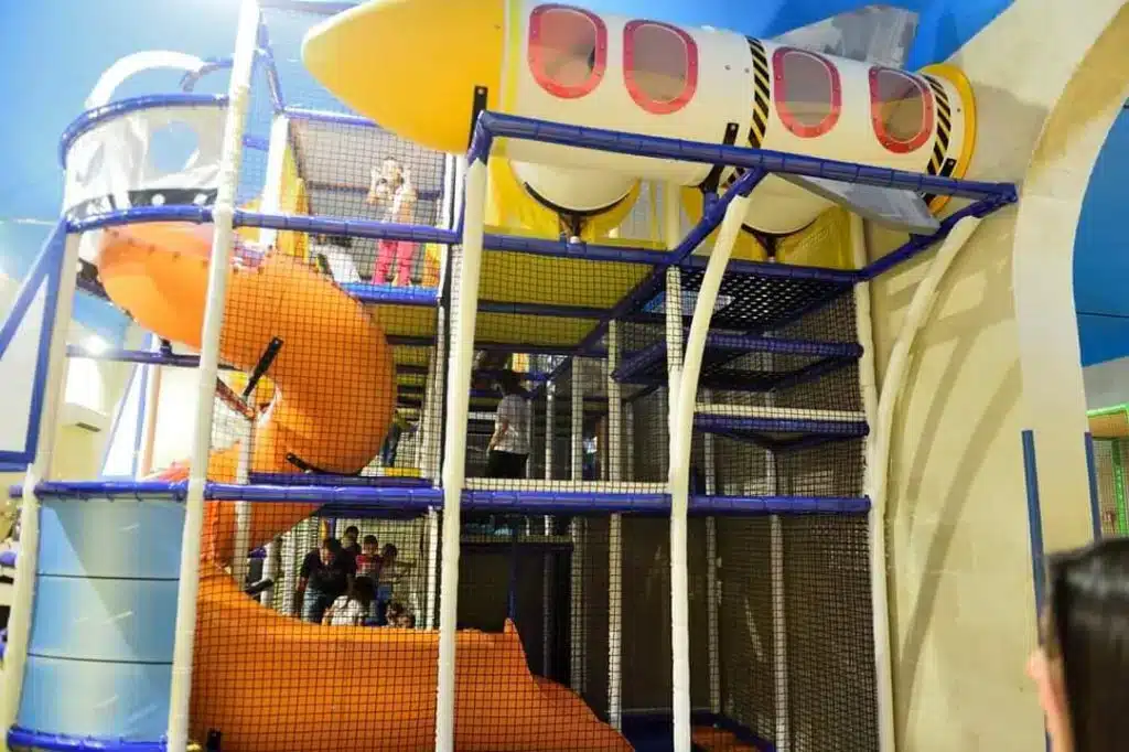 Parque infantil interior – Maglie (LE)