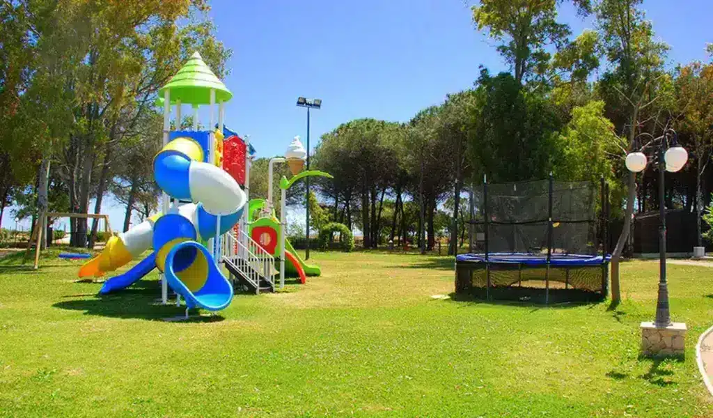 Zona de juegos de la aldea turística – Calabria